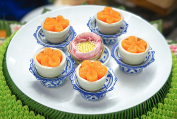 Thai Dessert, Tong yip or Flower egg yolk tart