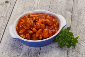 Baked kidney with tomato sauce