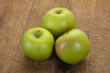 Green ripe apple