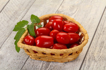 Red cherry tomatoes in the bowl