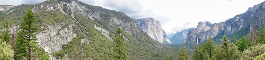 Pano of Yosemite Valley from Glacier Point