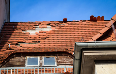 Haus mit Dachschaden 