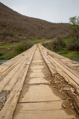 Alte Holzbrücke in Albanien