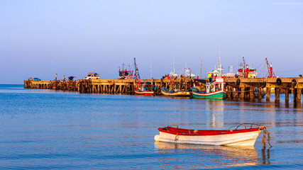 Obraz premium Fishermen's Pier in Thailand countryside