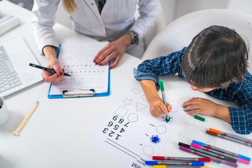 Psychology Test for Children - Toddler Coloring Shapes - obrazy, fototapety, plakaty