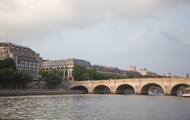 Fototapeta na wymiar Pont Neuf and the river Seine, Paris.
