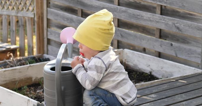 Baby boy tasting everything, Pica behavior, child development
