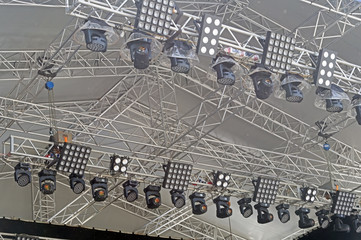 Light heads equipment