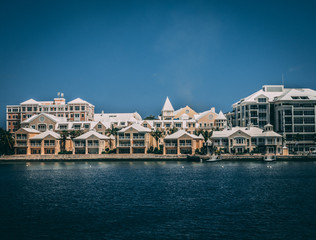Fototapeta premium Hotel by the shore