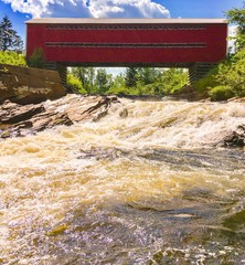 Pont couvert de Saint-Mathieu