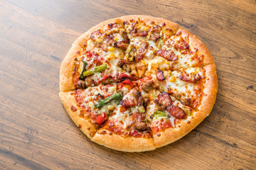 ホームメイドピザ　Italian home-made pizza
