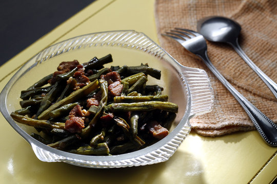 Freshly cooked string beans with pork meat
