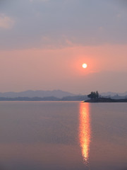 Fototapeta premium sunset on the lake