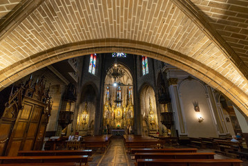 Fototapeta na wymiar Interior of the church of San Saturnino, Pamplona, Spain