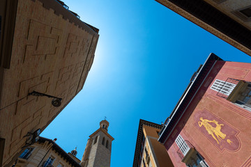Fototapeta na wymiar Historical Quarter with the church of San Saturnino, Pamplona, Spain