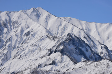 Fototapeta na wymiar 冬の荒沢岳（日本二百名山）