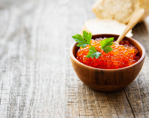 Red caviar in bowl