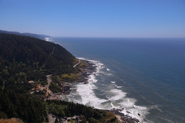 Fototapeta premium View from the Cape Perpetua Overlook at Devils Churn, Thor's Well and Spouting Horn, Oregon coast