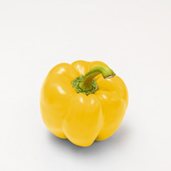 Ansicht einer einzelnen gelben Paprika