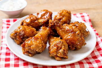 fried chicken with sauce