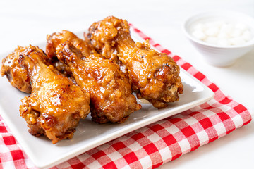 fried chicken with sauce