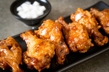 fried chicken with sauce