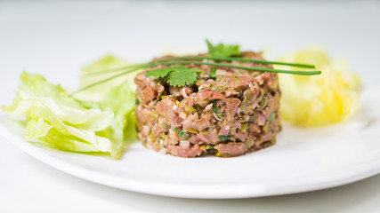 Tartare de boeuf au couteau 