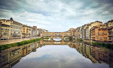 Fototapeta premium Ponte Vecchio on the river Arno in Florence, Italy