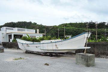 Naklejka premium 今に残るサバニ船 久米島（沖縄県）の観光名所や絶景ポイント