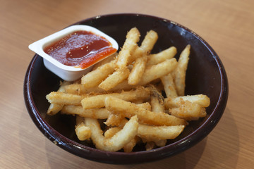 french fries in a pan  フライドポテト