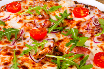 Pizza with ham
