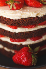 Strawberry cake with crust and cream