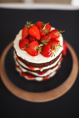 Strawberry cake with crust and cream