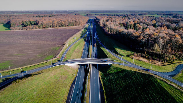 Dutch roads viewed from above. ere are the roads N33 and N34 near Gieten