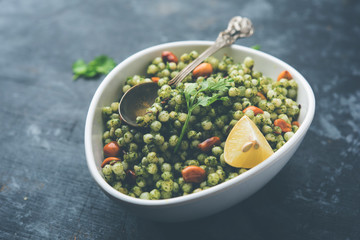 Hariyali sabudana khichdi is a delicious twist to the regular Sago khichadi made using cilantro , chillies and groundnuts