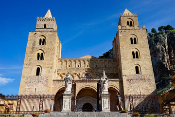 Fototapeta na wymiar Cefalu cathedral;Italy