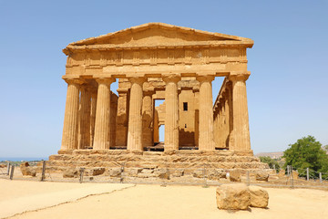 Obraz premium Temple of Concordia, Valley of the Temples, Agrigento, Sicily, Italy