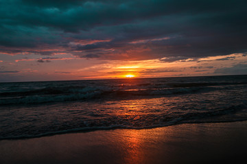 Obraz premium sunset over the sea