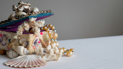 Jewelry box made of seashells