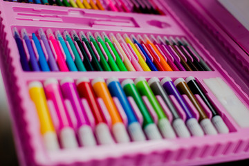 Full color pallet pens