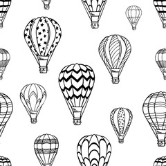 Naklejka premium Pattern with air balloons and clouds. Vector illustration. Isolated on white background. Design for air travel or summer vacation tour, child wallpaper, wrapping paper, scrapbooking.