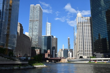 Fototapeta na wymiar Chicago River Building View