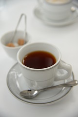 白色を基調としたカップソーサーに入ったコーヒーです。