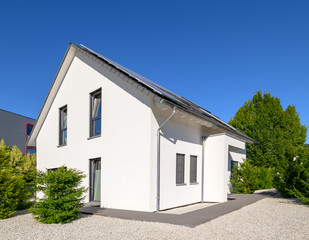 modernes Einfamilienhaus, weiss
