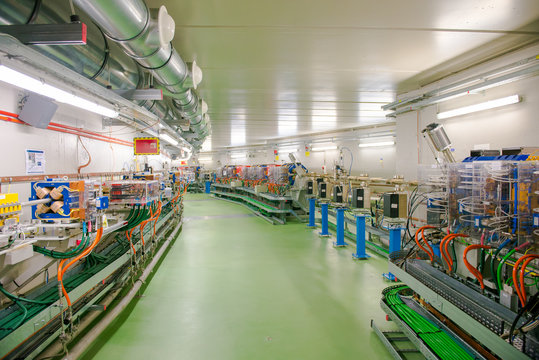Spanish synchronic. The science of physical phenomena. Alba, near Barcelona. Inside the collider 12/05/2019
