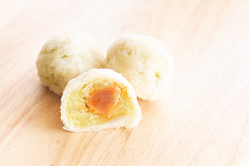 Chinese Pastry-Mung Bean with Egg Yolk