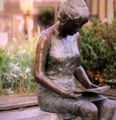 lectrice du jardin public