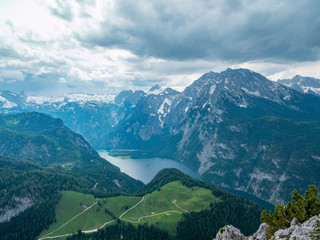 Naklejka na ściany i meble Blick über dem Königssee in den Berchtesgadener Alpen