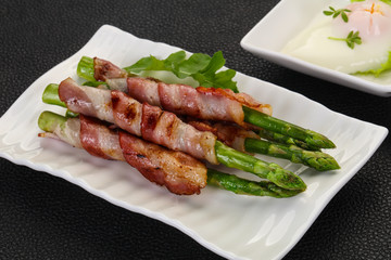 Asparagus with bacon