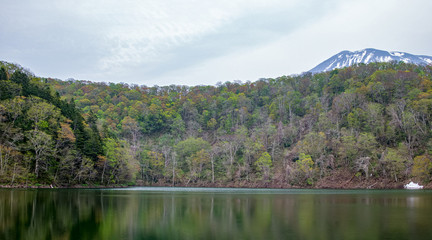 倶知安町の半月湖（Lake Hangetsu in Kutchan Town）